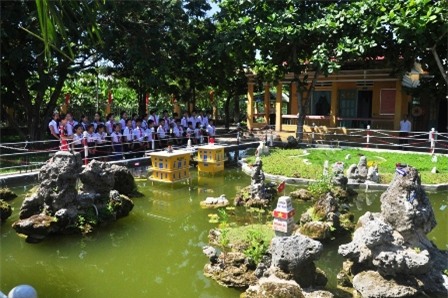 Mô hình biển đảo quê hương tại trường Nguyễn Đức Thiệu.