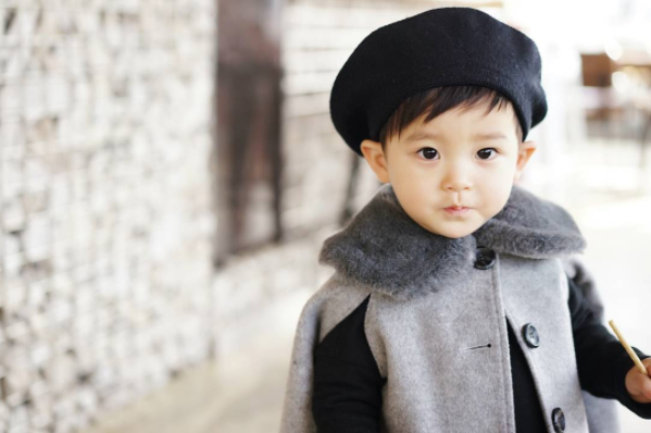 Cậu bé Hàn Quốc với loạt biểu cảm dễ thương vô cùng được mệnh danh thiên thần nhí - Ảnh 3.