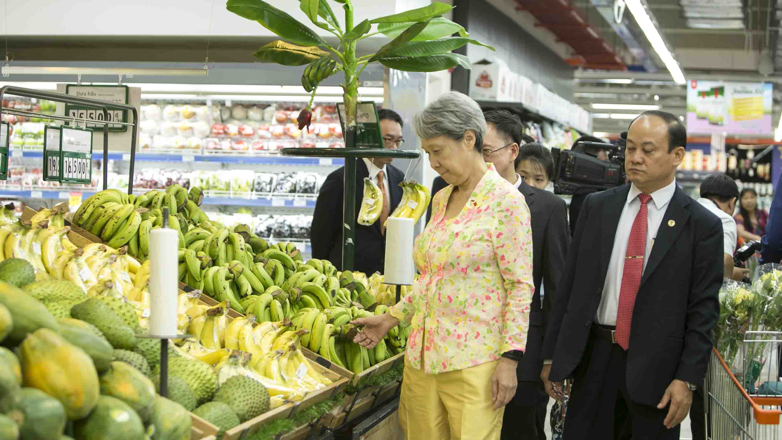 Thủ tướng Lý Hiển Long, Thủ tướng Singapore, Thủ tướng Singapore đi siêu thị, Singapore