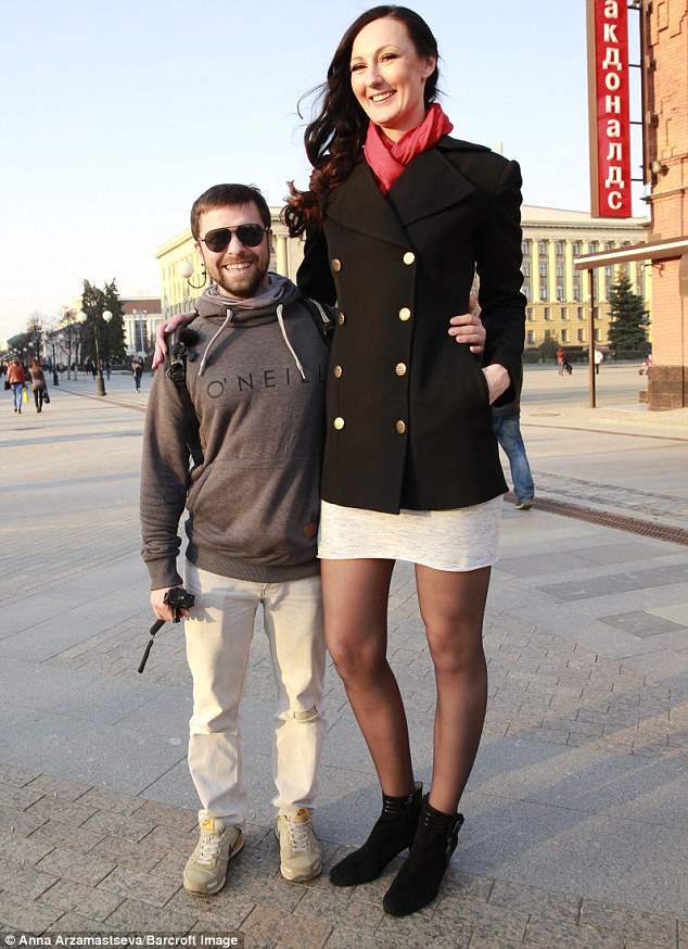 Ekaterina nhận được rất nhiều sự chú ý mỗi khi cô xuất hiện nơi công cộng. Cô thường nhận được lời đề nghị chụp hình từ những người lạ mặt trên phố.