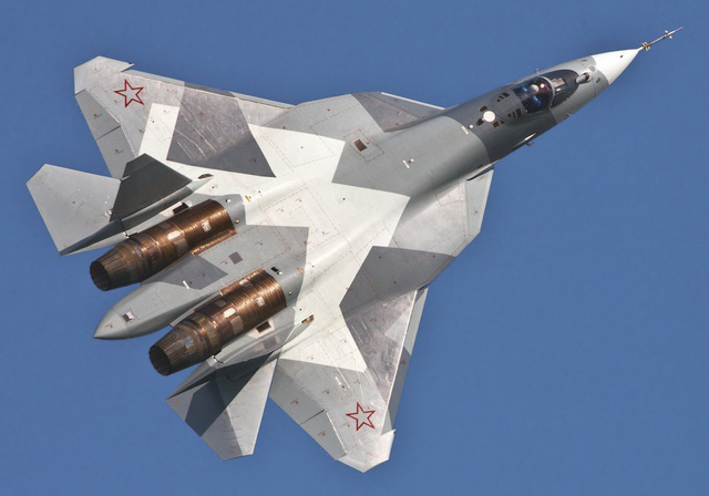 Su-57 cũng được trang bị hệ thống trinh sát hồng ngoại OLS-50M, trong khi F-22 của Mỹ chưa có công nghệ này như máy bay chiến đấu Nga. (Ảnh: Sputnik)