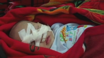 Bé 6 tháng tuổi bị chú rể chém trọng thương, mất cả mẹ