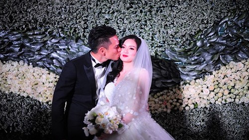 Tâm Tít có bầu vẫn nhảy sung trong ngày cưới
