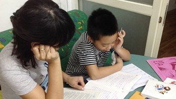 Có tới 2/3 phụ huynh không làm nổi bài tập về nhà của con