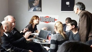 Charlie Hebdo phát hành 3 triệu ấn phẩm vẫn với nhà tiên tri Mohamed trên trang bìa