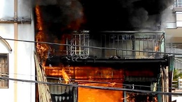 Cơ sở sản xuất đồ mây tre bốc cháy ngùn ngụt sau 2 tiếng nổ lớn