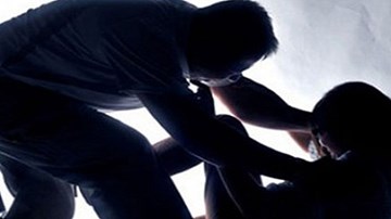 Thiếu nữ bị dâm tặc sàm sỡ 2 lần trong thang máy