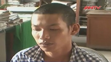 Kẻ sát nhân vừa ra tù lại “nổi máu” chém người