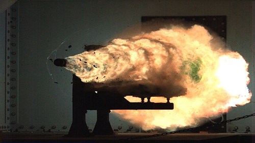 Xem uy lực kinh hoàng của khẩu railgun
