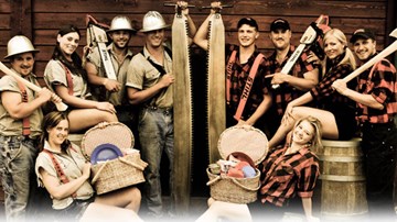 Nhà hàng cao bồi ở Mỹ: Vừa ăn vừa xem... đánh nhau