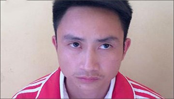 Bắt đối tượng giả Công an để xin xe quá tải