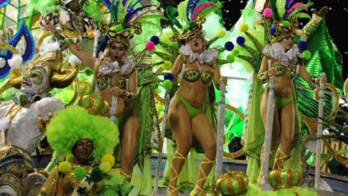 Chính phủ Brazil phát 120 triệu bao cao su trong dịp Carnival