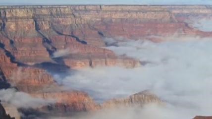 Ngắm hẻm núi Grand Canyon mơ màng trong biển mây hiếm gặp