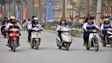 Phụ huynh phải ký cam kết không giao xe máy cho con trong dịp Tết