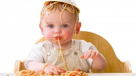 Bạn có thường xuyên gặp những tai nạn ăn uống kiểu này?