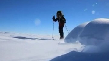 Ngày về của cặp vợ chồng người Pháp trượt tuyết ở Nam Cực