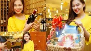 Theo chân Giang Hồng Ngọc đi mua sắm Tết