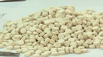 Bắt đối tượng vận chuyển 3.800 viên ma túy tổng hợp