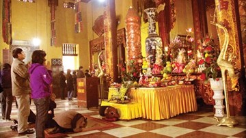Đi chùa thế nào cho đúng?