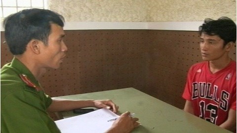 Ngủ nhờ còn chôm đồ của chủ