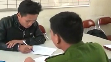 Tưởng nhầm kẻ thù, rút dao đâm chết người cứu mình