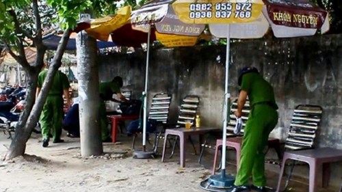 TP HCM: Ngồi uống cafe, nhiều người bị đâm chém vô cớ