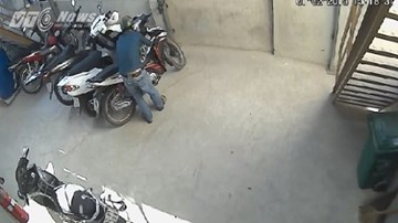 Tên trộm bẻ khóa 3 xe lấy 1 tại nhà trọ