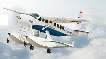 Ngắm toàn cảnh TP. HCM từ thủy phi cơ