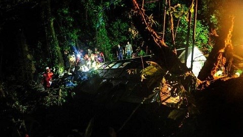 Brazil: Xe buýt lao xuống vực sâu 400m, 51 người thiệt mạng