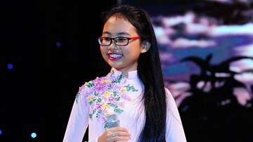 Phương Mỹ Chi hát 