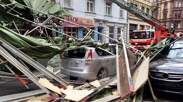 Bão Niklas làm tê liêt hệ thống giao thông tại nhiều bang ở Đức