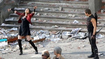 Bom tấn 'Avengers 2' tung clip hậu trường nhí nhố