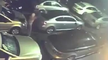 3 tên côn đồ 'nổi điên' phá hàng chục ô tô ở bãi đỗ xe