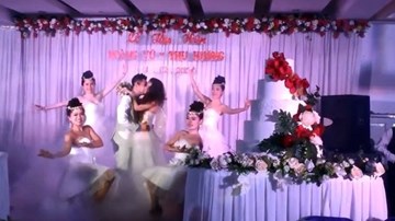 Cô dâu – chú rể hát hay như Bích Phương - Khắc Việt gây sốt