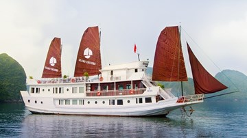 Tàu khách du lịch: Tiềm ẩn nhiều nguy cơ cháy nổ