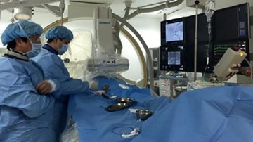 Lần đầu tiên ghép tế bào gốc điều trị thành công cho bệnh nhân xơ gan