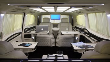 Biến Mercedes thành phòng khách sạn hạng sang