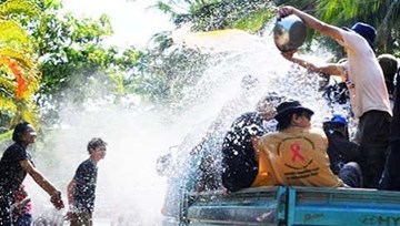 Say đắm cùng Bun-hốt-nặm trên xứ sở Triệu voi