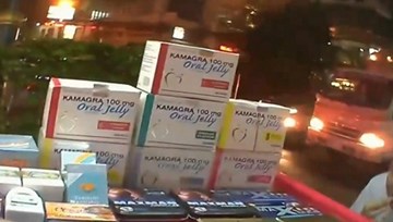 Thuốc giả bày bán tràn lan trên các tuyến phố tại Thái Lan