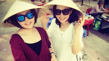 Hoa hậu Hàn đẹp nhất thế giới rạng rỡ ngồi xích lô du ngoạn Hội An