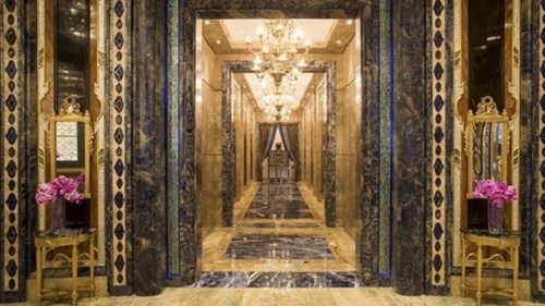 Choáng ngợp khách sạn 6 sao giá 320 triệu/đêm nhà vợ Thanh Bùi