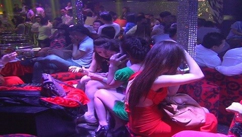 Phát hiện hàng loạt vi phạm tại các vũ trường, quán karaoke