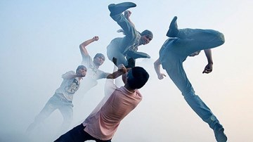 Clip tên cướp có súng gặp võ sư và cái kết bất ngờ