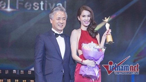 Ngọc Trinh lên tiếng về nghi án dàn dựng giải thưởng