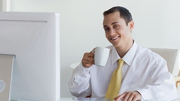 Cách bố trí bàn làm việc tốt nhất cho sức khỏe