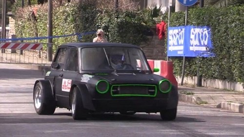 Xe MINI ‘không vừa đâu’ khi chạy bằng động cơ siêu môtô Kawasaki