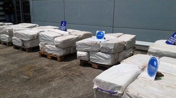 Anh: Bắt giữ 7 tấn cocaine, trị giá 770 triệu USD