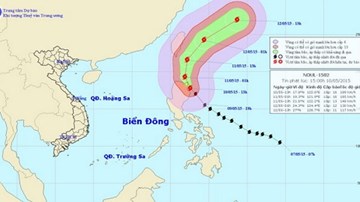 Siêu bão Noul càn quét Philippines, hàng nghìn người sơ tán
