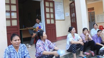 Điều tra vụ bé 13 ngày tuổi tử vong sau tiêm vắc xin