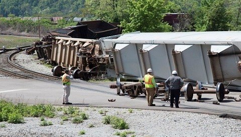 Mỹ: Tìm thấy thi thể thứ 8 trong vụ lật tàu hỏa Amtrak